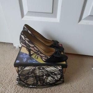 Lacy heels with matching clutch